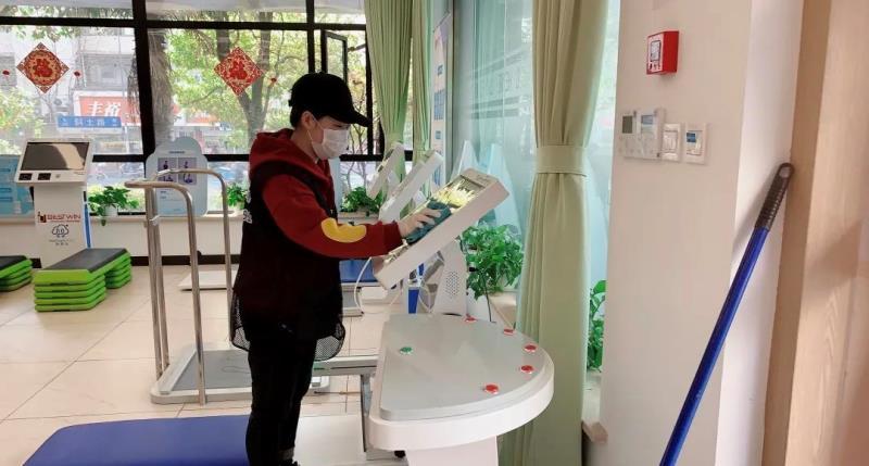按摩椅品牌推荐送家人性价比天花板的家用按摩椅选购攻略(图1)